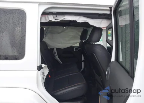 2024 Jeep Wrangler 4Xe Sahara 4Xe from USA, damaged, VIN 1C4RJXP62RW203697